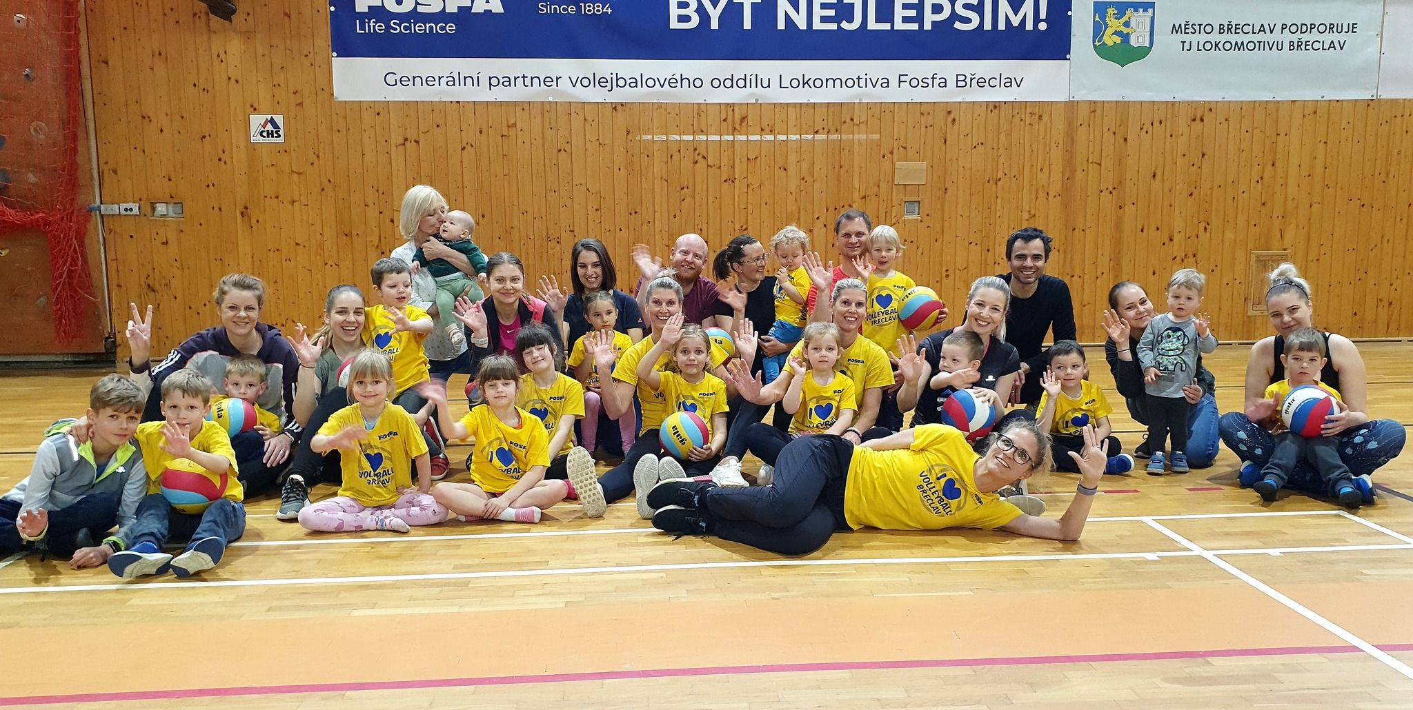 🌧💦💧První květnové „VOLEJHRÁTKY“ v suchu sportovní haly 🤾‍♀️