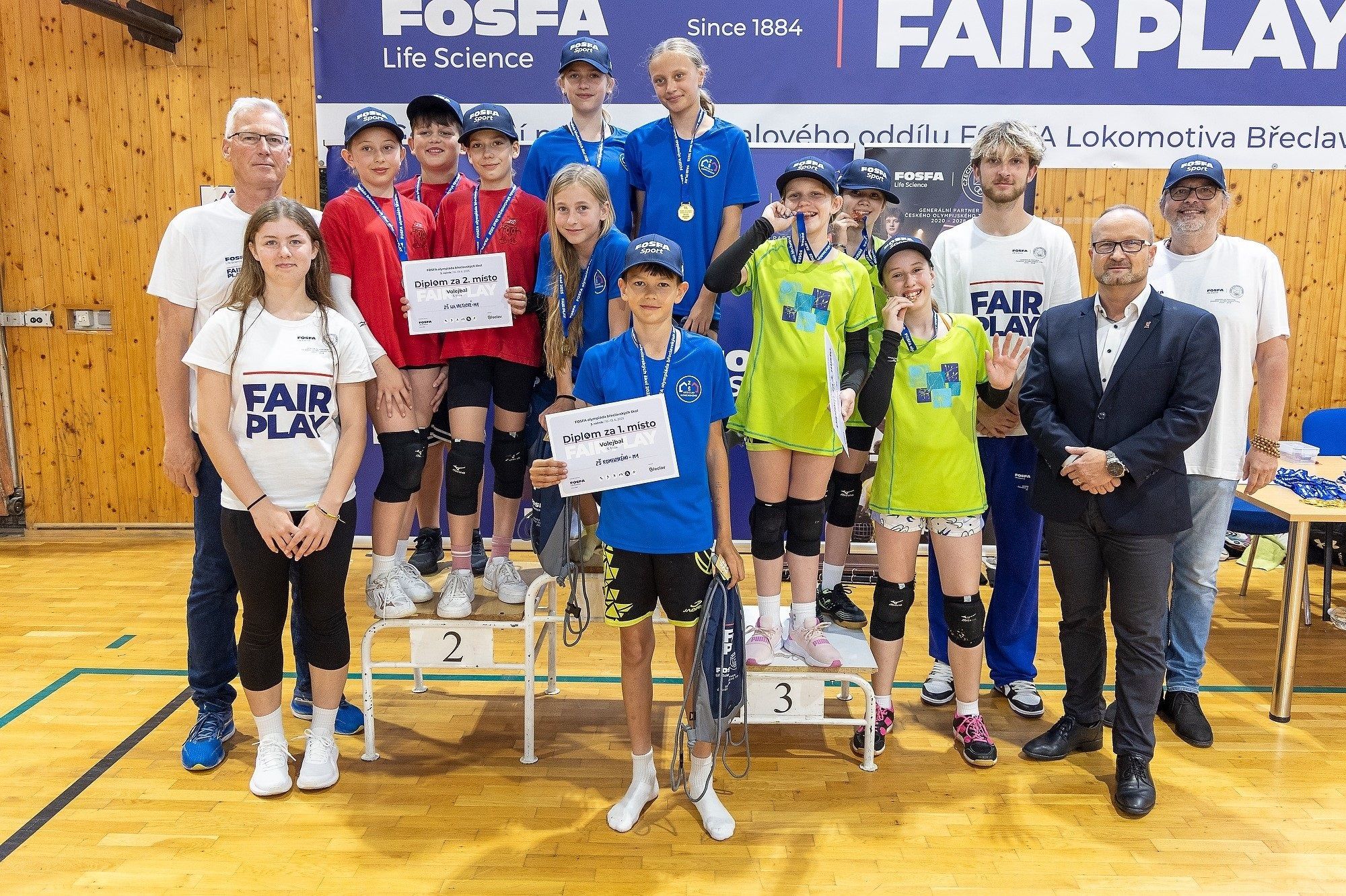 FOTO OHLÉDNUTÍ ZA FOSFA OLYMPIÁDOU BŘECLAVSKÝCH ŠKOL 2025 - VOLEJBALOVÝM TURNAJEM
