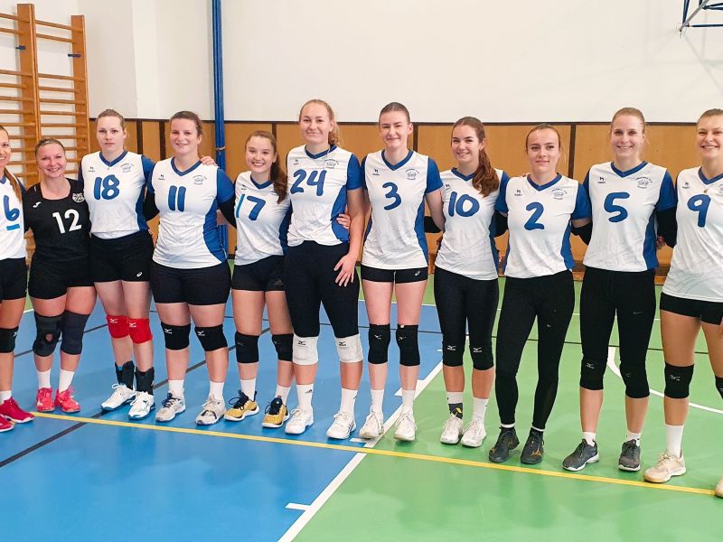 Ženy vezou z Kroměříže 3 body