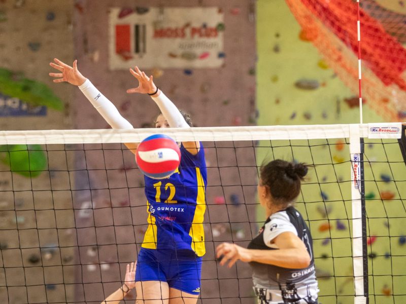 Ženy Lokomotiva Fosfa Břeclav vybojovaly již deváté zápasové vítězství v řadě a juniorky se přidaly k této sérii šesti vítězstvími