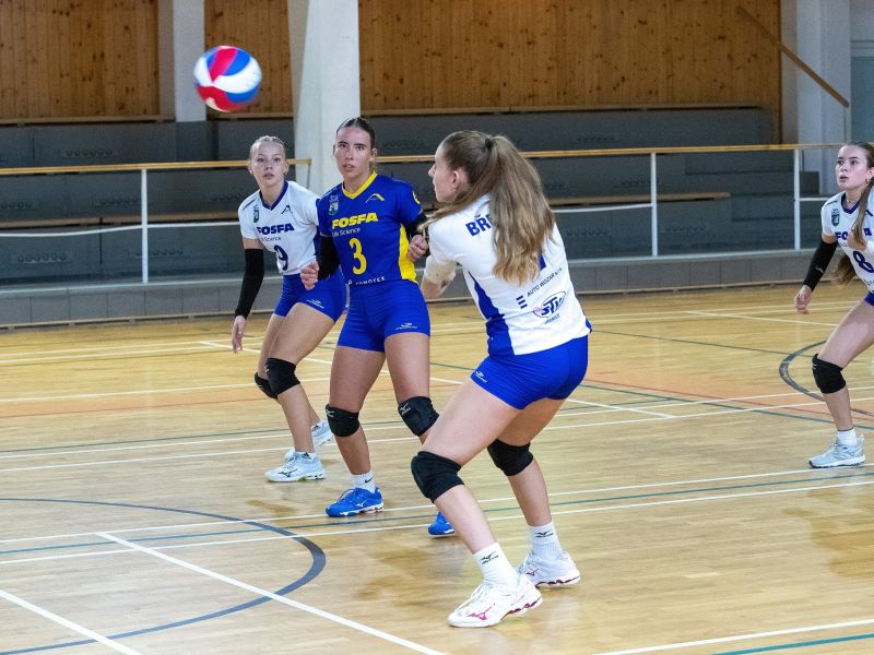 Juniorky a kadeti hráli o víkendu v domácím prostředí a žákyně hostovaly v Bílovci
