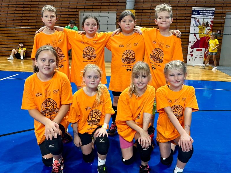 Kvalifikační turnaj barevného minivolejbalu v Brně – skvělý úspěch našich týmů!